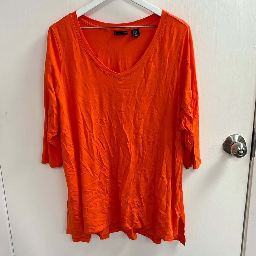 Tahari Orange Short Sleeve Tee